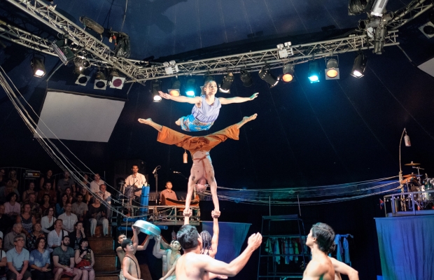 Siem Reap city tour and the Cambodian circus